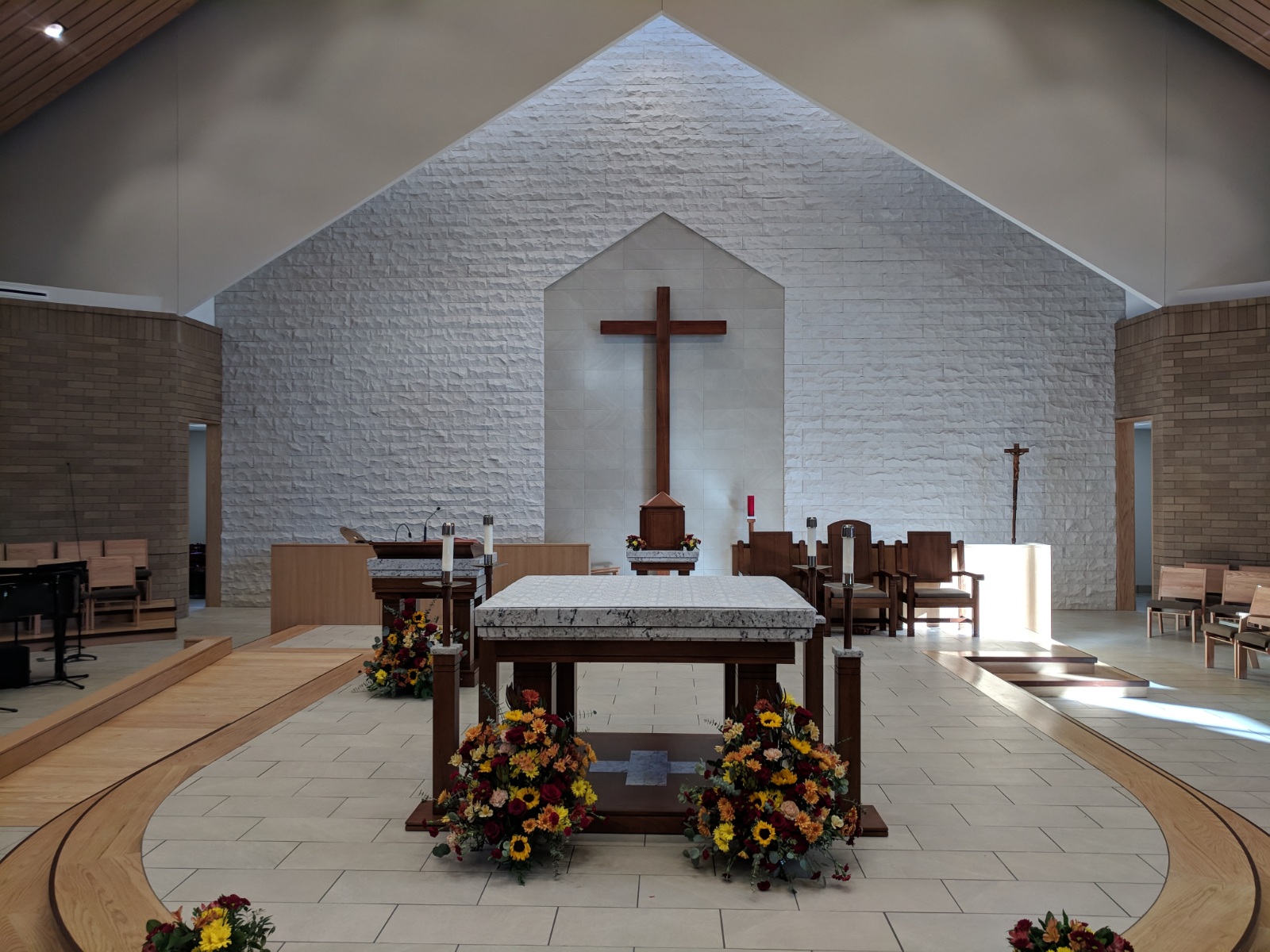 Altar Set - Holy Savior Catholic Church